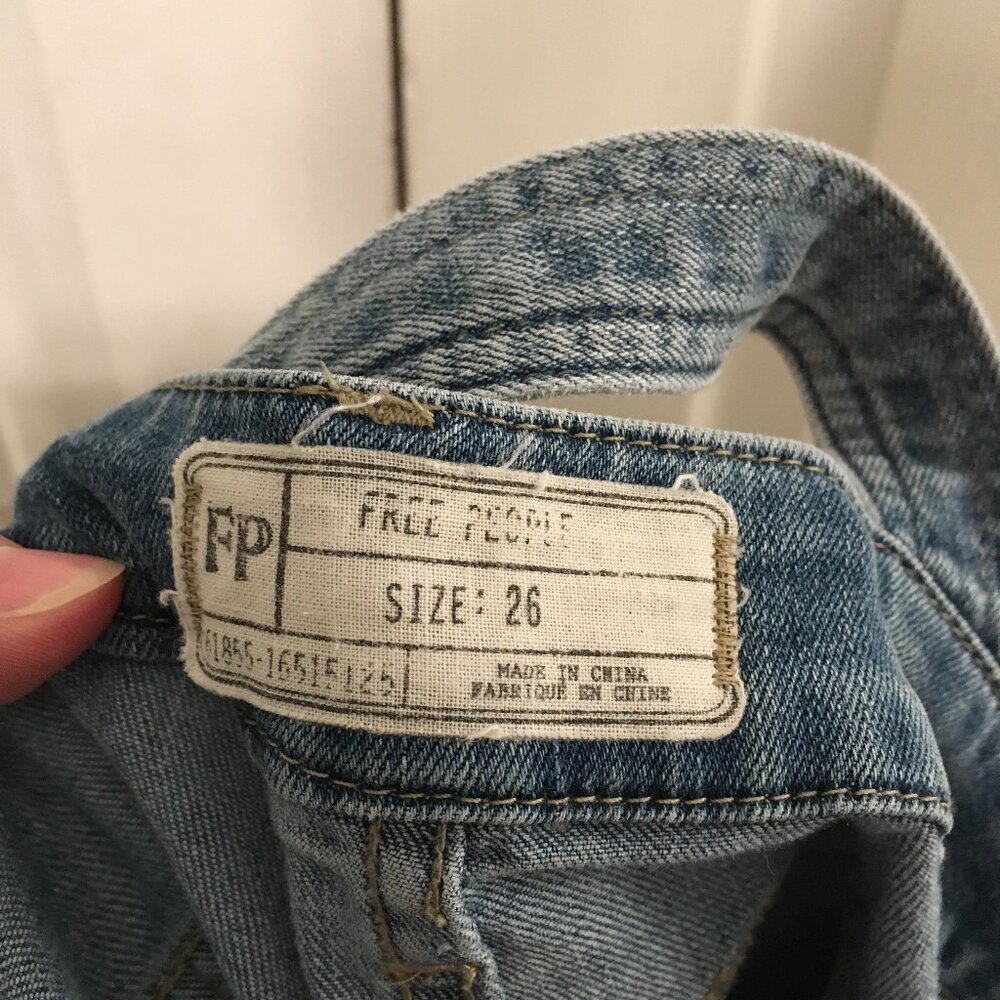 Free People Light Washed Denim Bibs Sz 26 - Picture 4 of 10